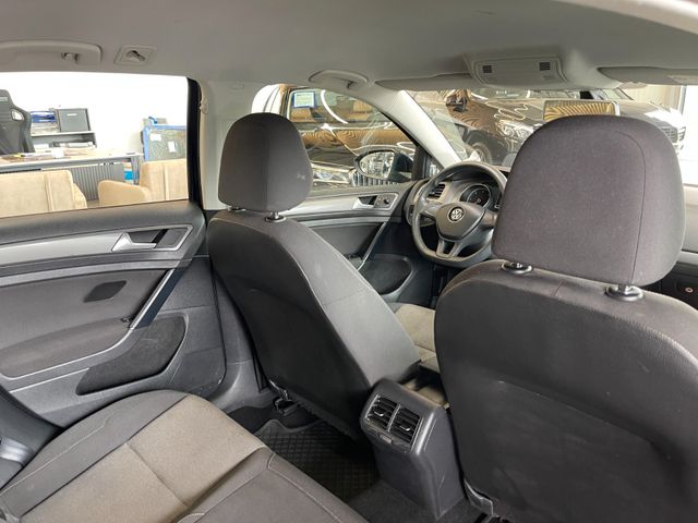 Volkswagen Golf VII Variant Trendline BlueTDI