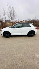 Volkswagen T-Roc 2.0 TSI PANO/DSG 4MOTION R/BEATS/AKRAPOVI - VW T-Roc von privat