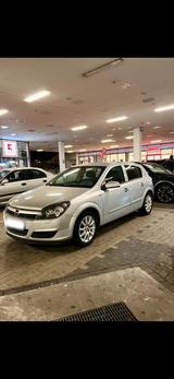 Opel Astra 1.7 CDTI (VB) - Opel Astra aus 2004 mit Diesel-Antrieb