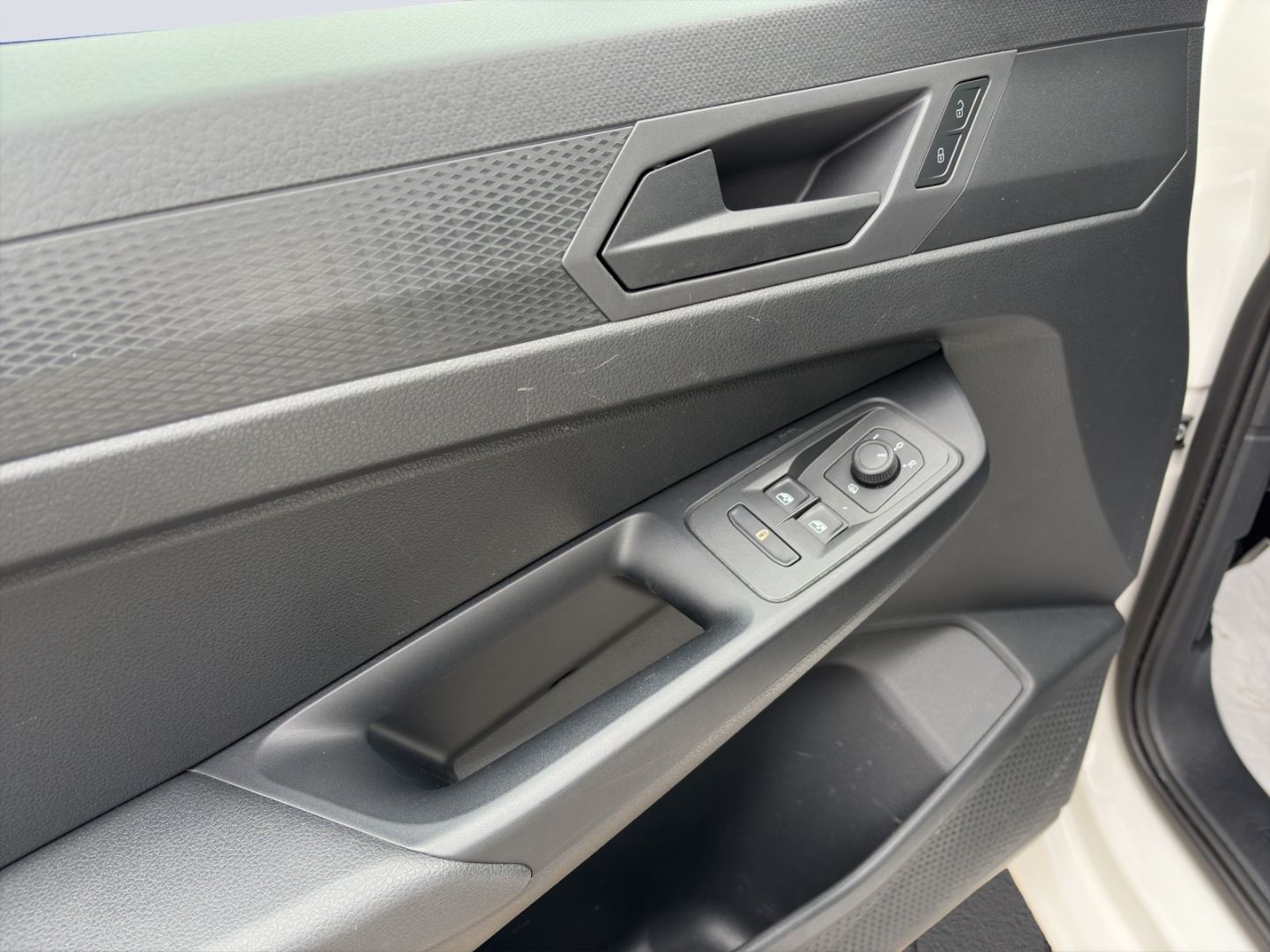 Caddy Kombi 5-Sitzer 1.5 l 85kW GJR Klimaanlage 