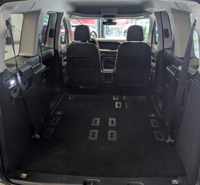 Fahrzeugabbildung Ford Tourneo Connect L2 Titanium 7-Sitze Bi-LED Cam A