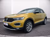 Volkswagen T-Roc "IQ.DRIVE" 2.0 l TDI DSG AZV LED KAMERA - mit Diesel-Antrieb: Gelb, Geländewagen