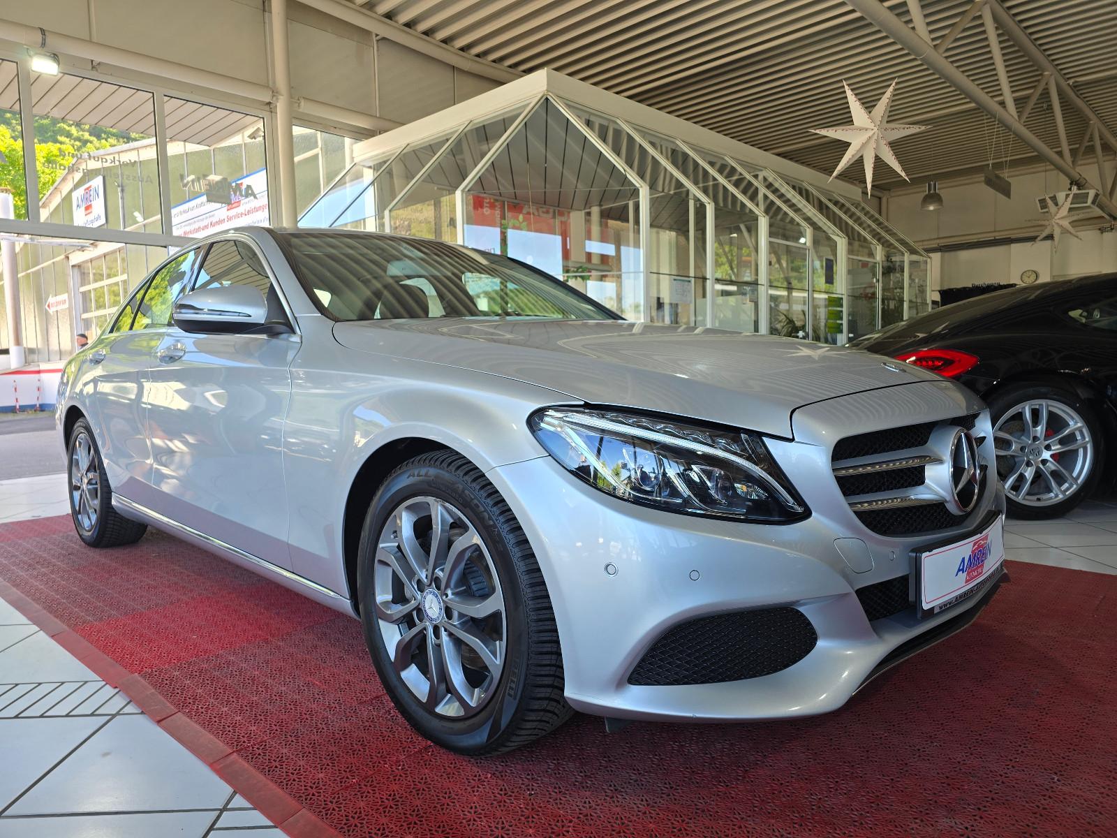 Mercedes-Benz C 200 Lim. CGI+AHK+NAVI+LED+TEILLEDER