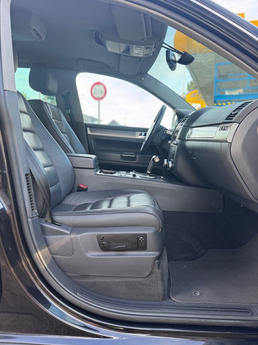 Volkswagen Touareg 2006 — photo 13