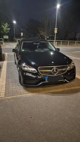 Mercedes-Benz E 300 BlueTEC - - Mercedes-Benz E 300 Bluetec mit Diesel-Antrieb