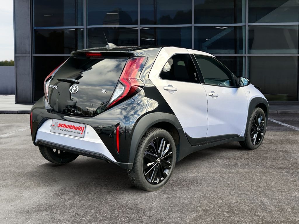 Fahrzeugabbildung Toyota Aygo X S-CVT JBL