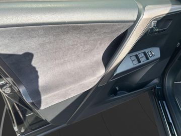 Toyota RAV 4 - 12