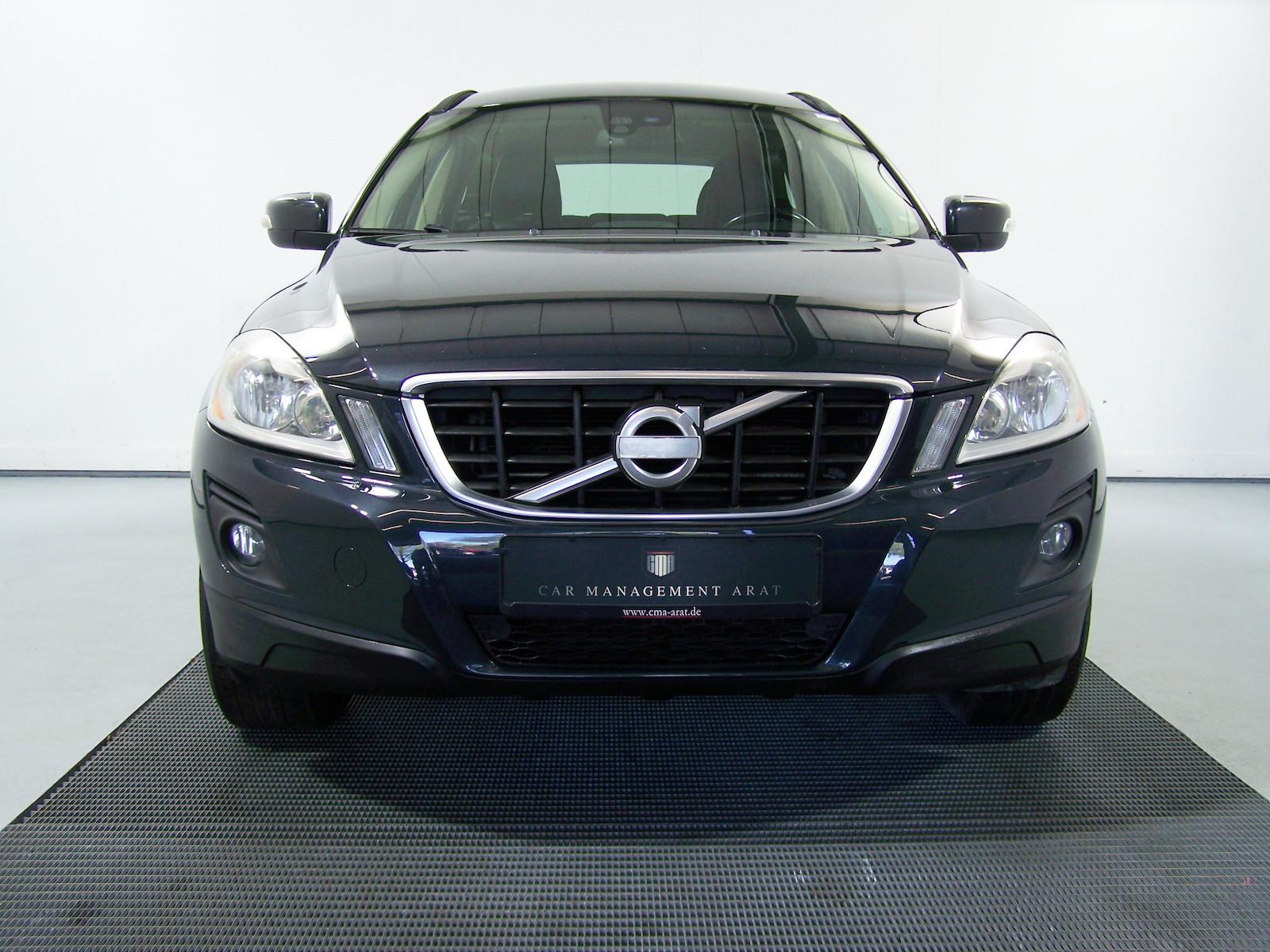 Volvo XC60 D5 Momentum Autom NAVI+LEDER+PDC