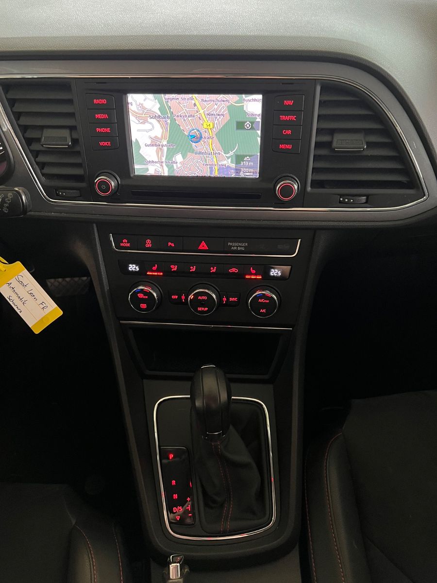 Fahrzeugabbildung SEAT Leon ST FR 2.0 TDI DSG AUTOMATIK *LED*1.HAND*