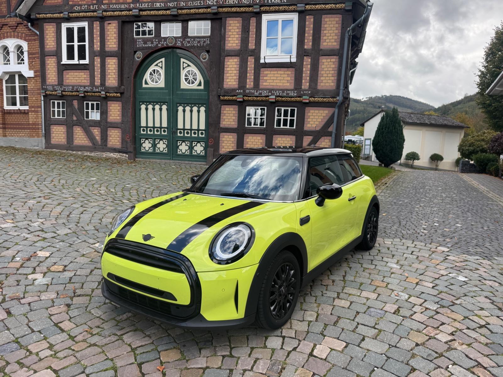 MINI COOPER*Aut.*Classic*PANO*LED*DriveAss*LEDER*SpoS