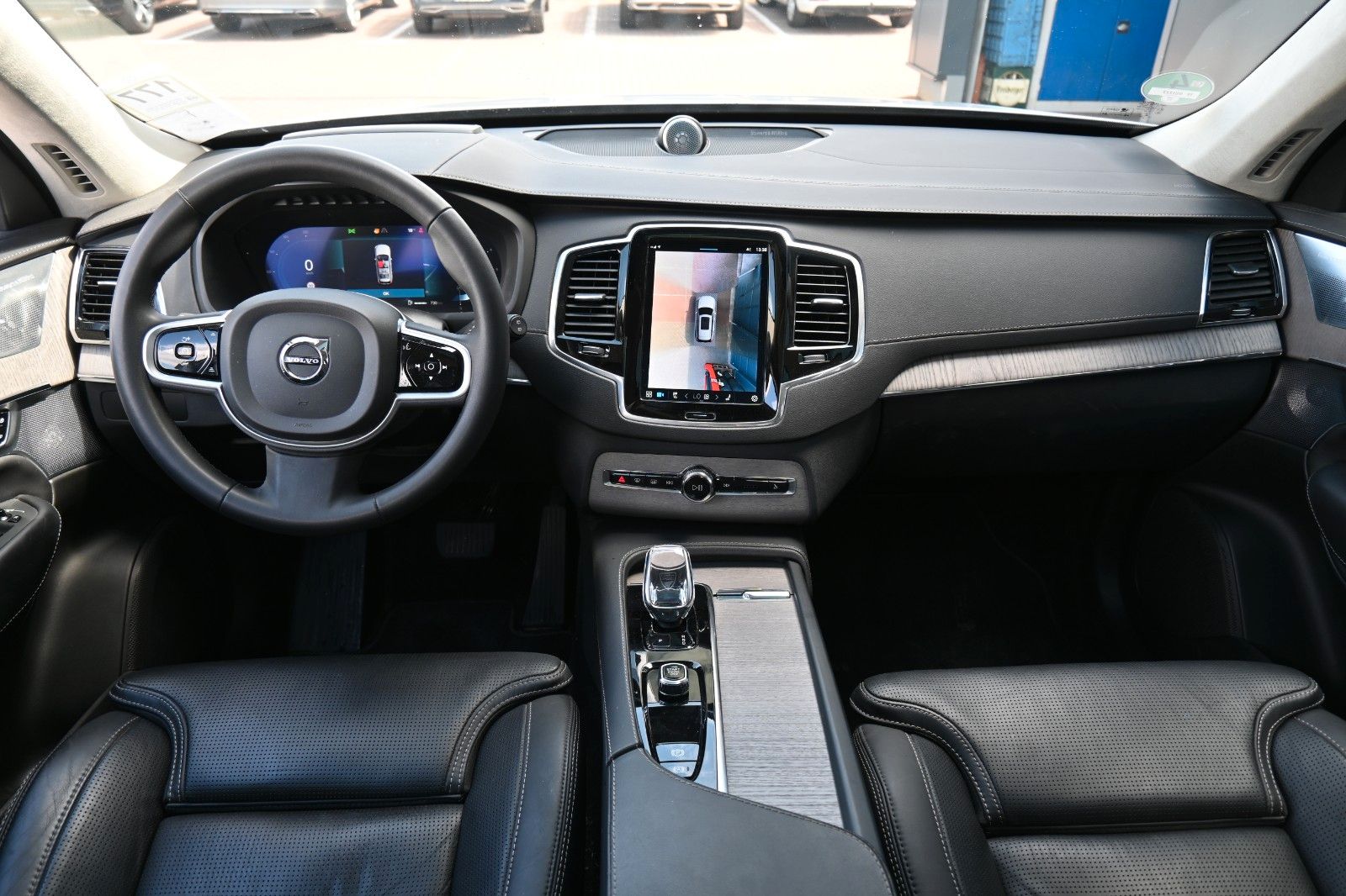 Fahrzeugabbildung Volvo XC90 Ultimate Dark AWD *STHZG*MASS*LUFT*B&W*HUD*