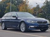 BMW 530 d XDRIVE*LUXURY LINE*DVD*DISTRONIC*GARANTIE - : Blau, Kombi, Garantie