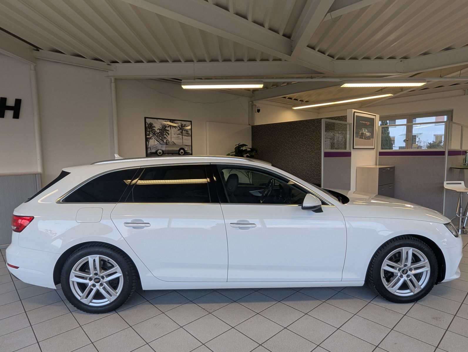 AUDI A4 2.0 TDI design ultra Sport-Fahrwerk Alcantara - Image 8