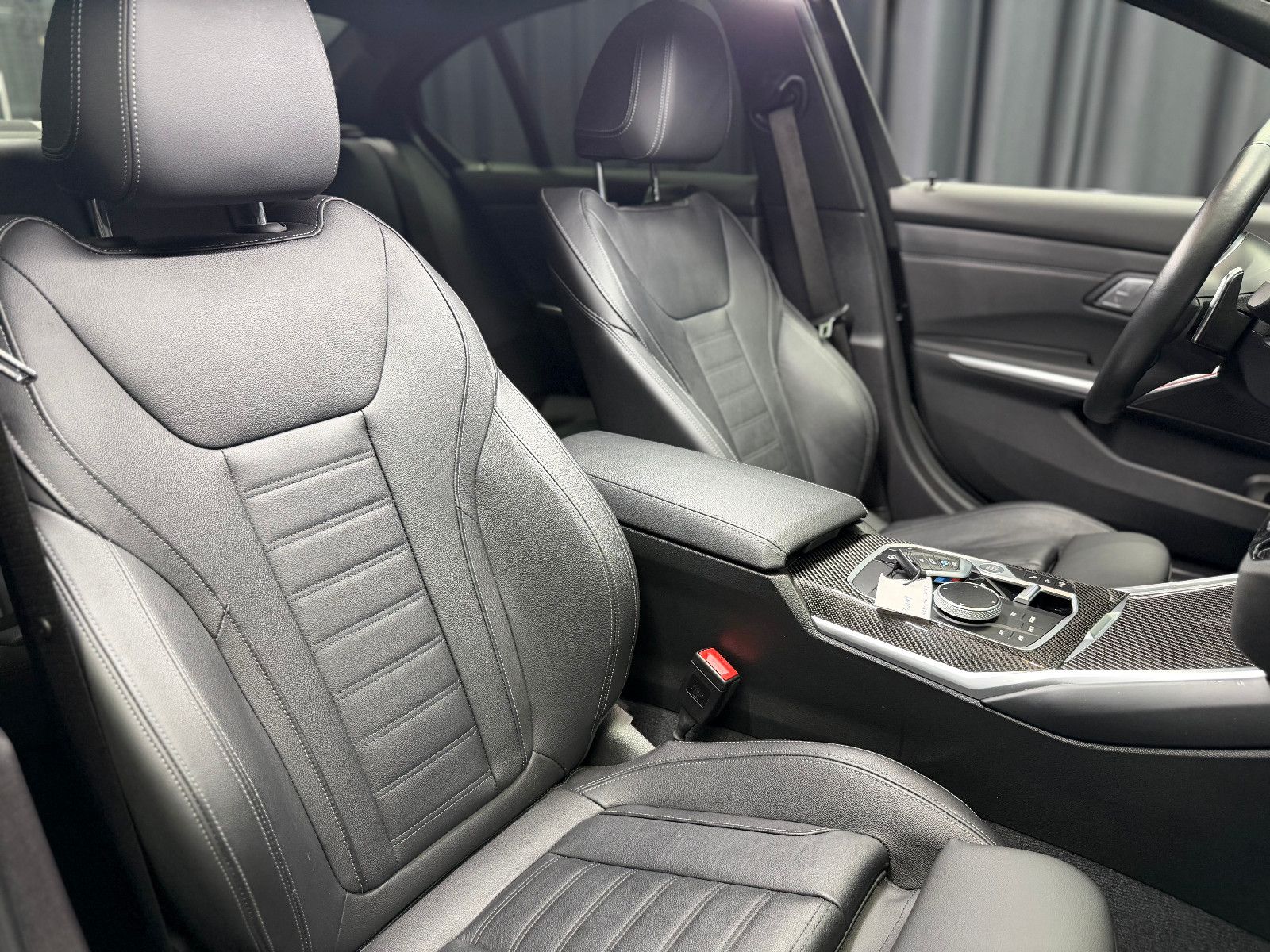 Fahrzeugabbildung BMW M340i xDrive Limousine |HiFi|360°|HuD