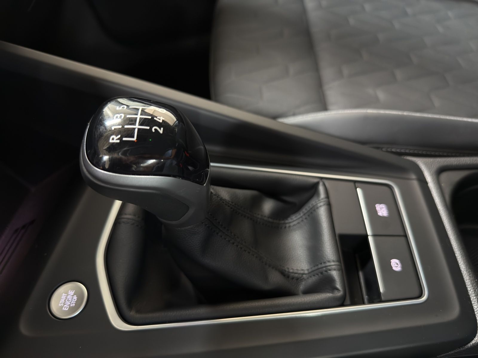 Volkswagen Golf - Bild 12