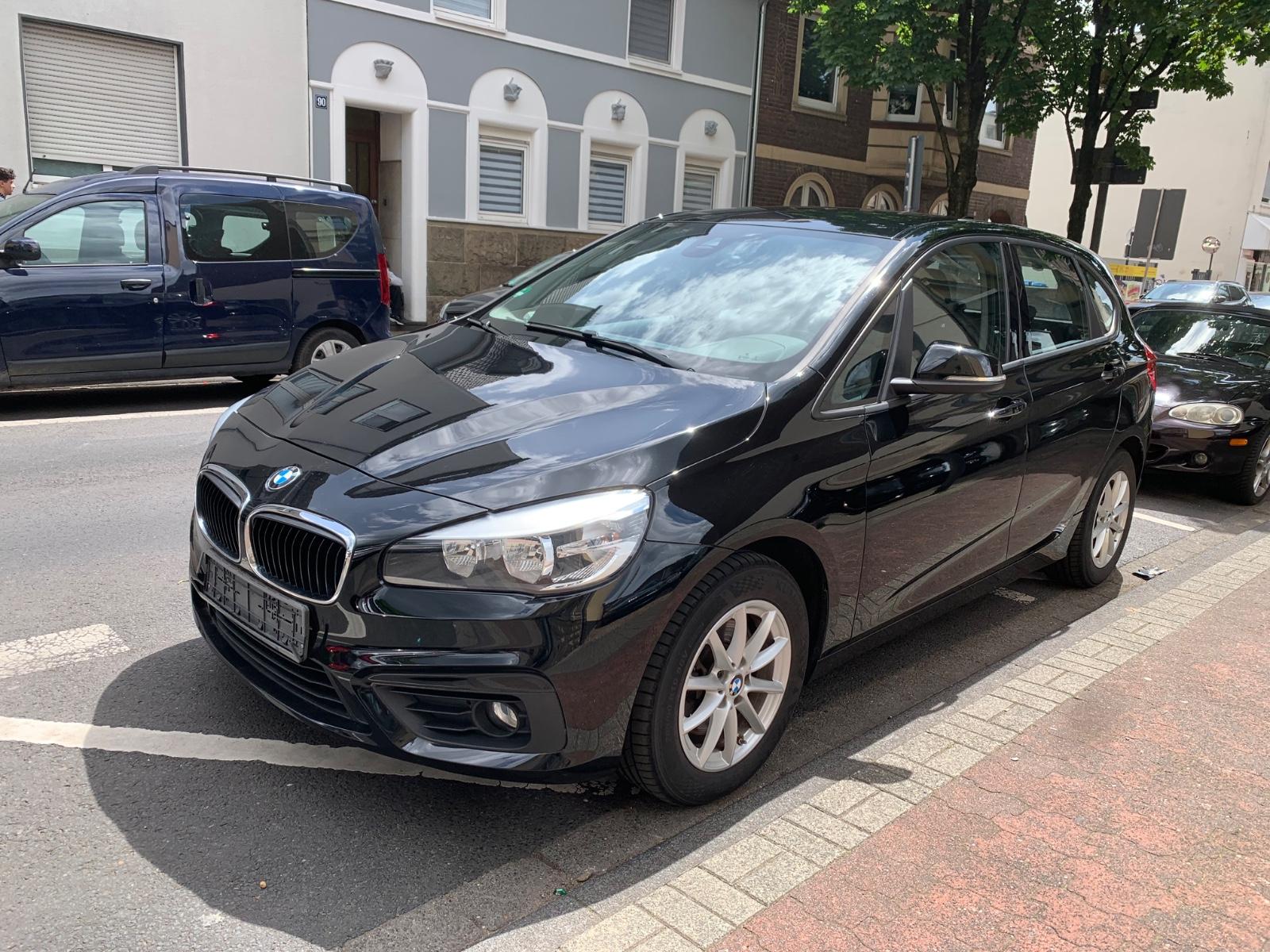 BMW 218i Active Tourer Advantage