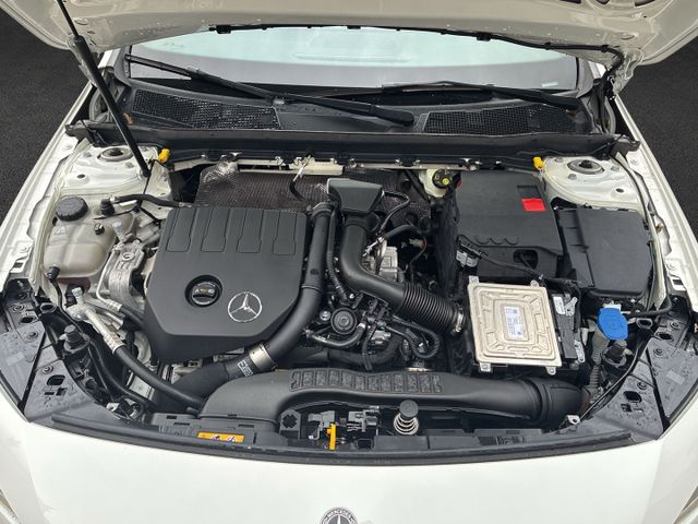 Mercedes-Benz A 200 Progressive  AHK+SHZ+Klima+LED+Temp+Leder+