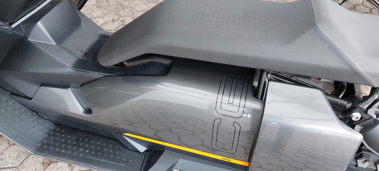 Fahrzeugabbildung BMW CE 04 Avantgarde   nur 1100 KM