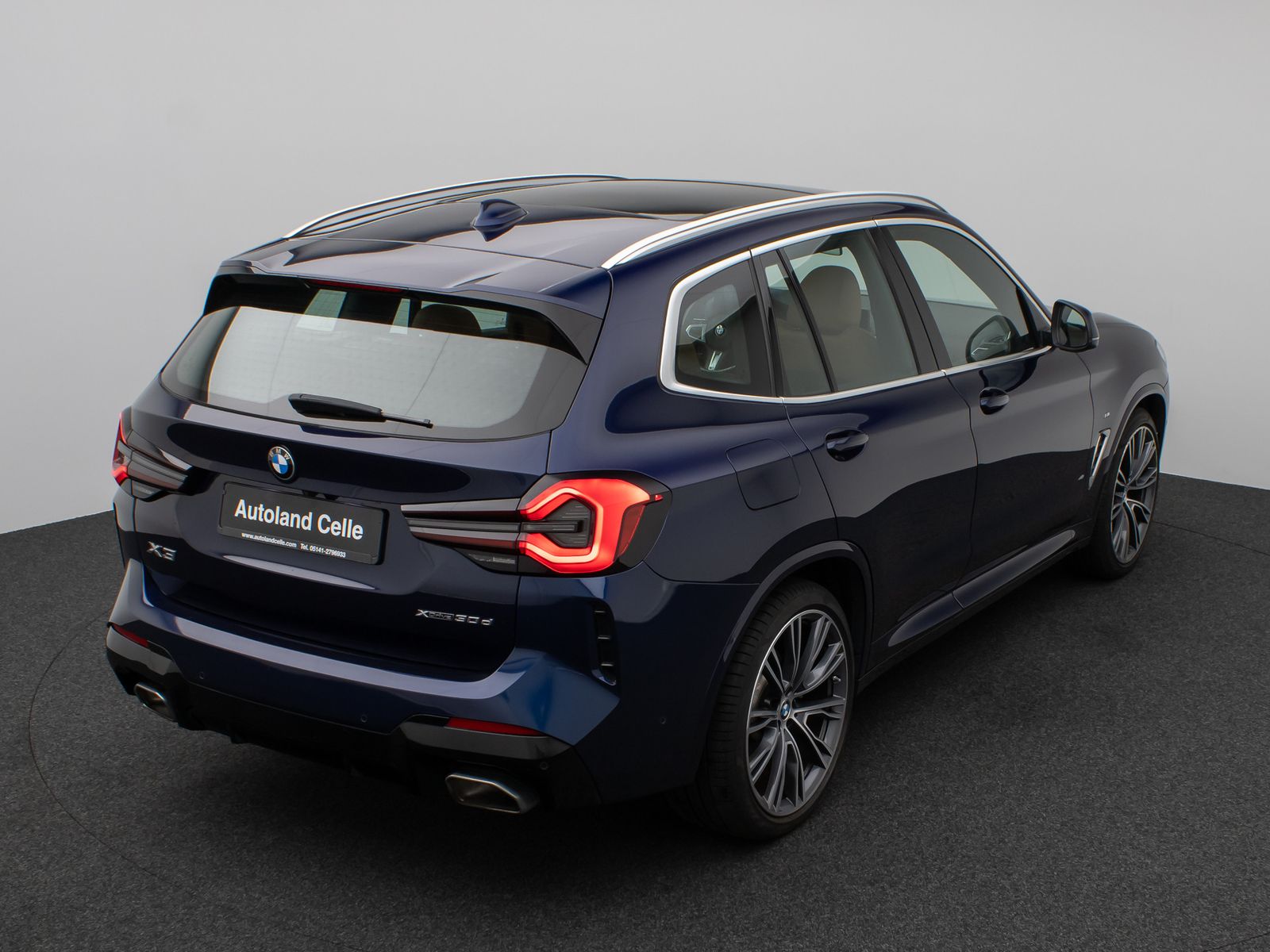 Fahrzeugabbildung BMW X3 xD30d M Sport Panoram Kamera DAB HiFi AHK 21"