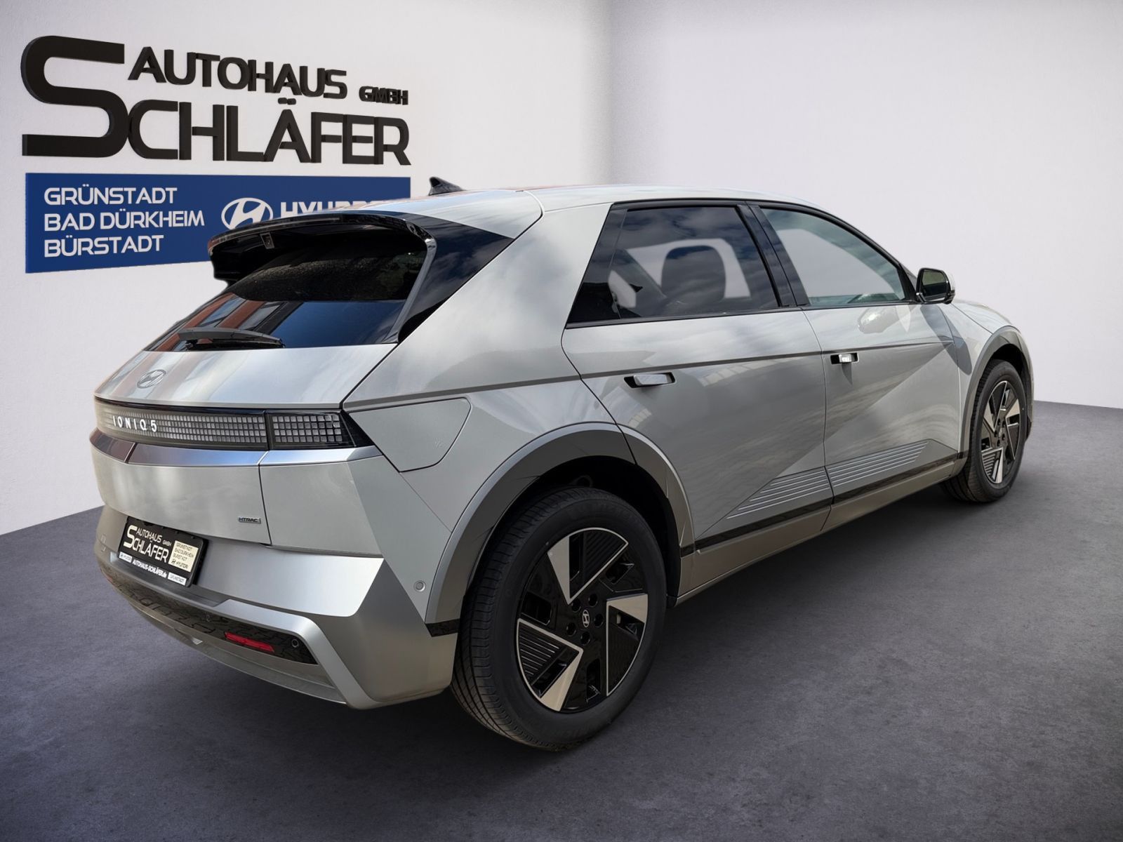 Fahrzeugabbildung Hyundai IONIQ 5 Uniq Elektro 84 kWh 4WD Park-Paket