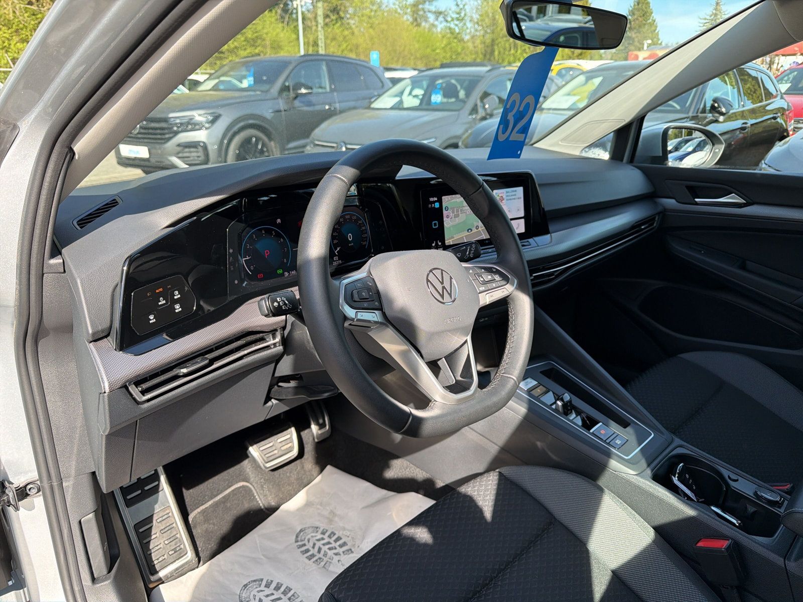 Golf Active eTSi DSG Navi AZV Kamera LED Standh 