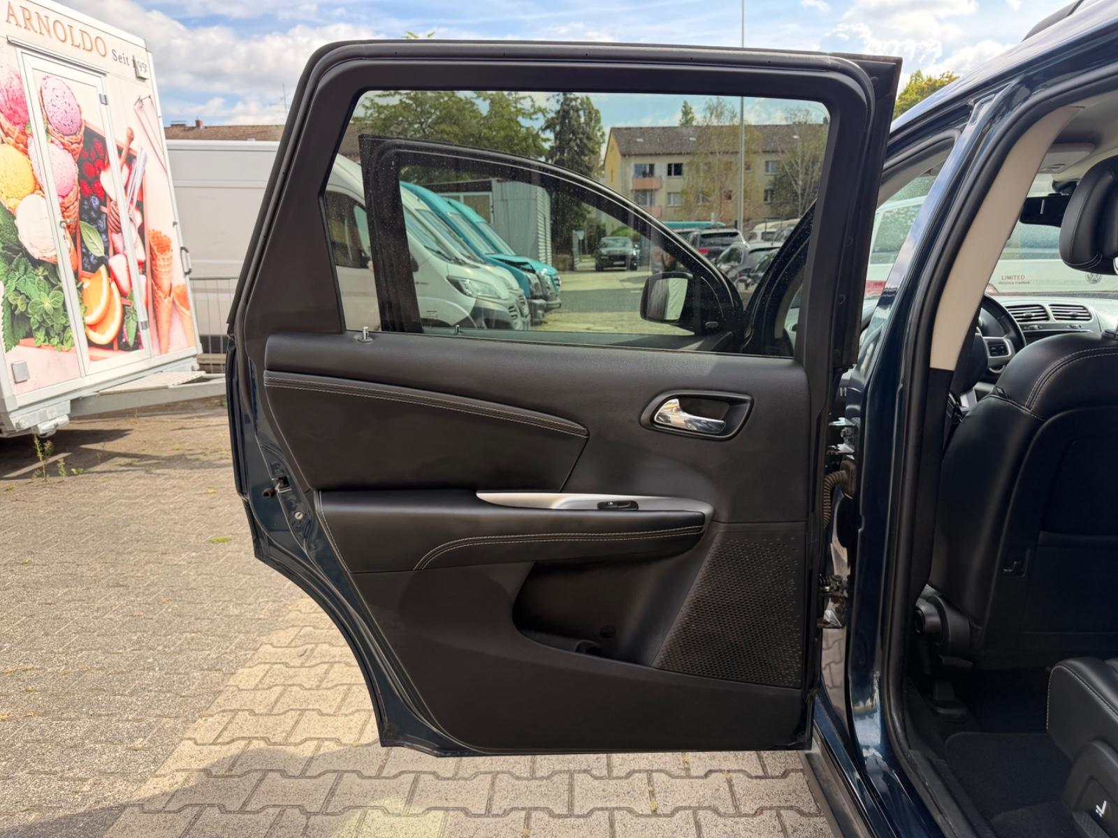 Fiat Freemont 7 Sitzer 4X4 Leder Automatik Alpine