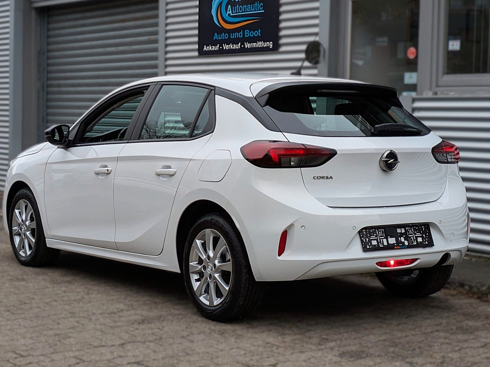 Fahrzeugabbildung Opel Corsa F 1.5D ACC NAVI SITZ+LENKR.HZG LED CARPLAY