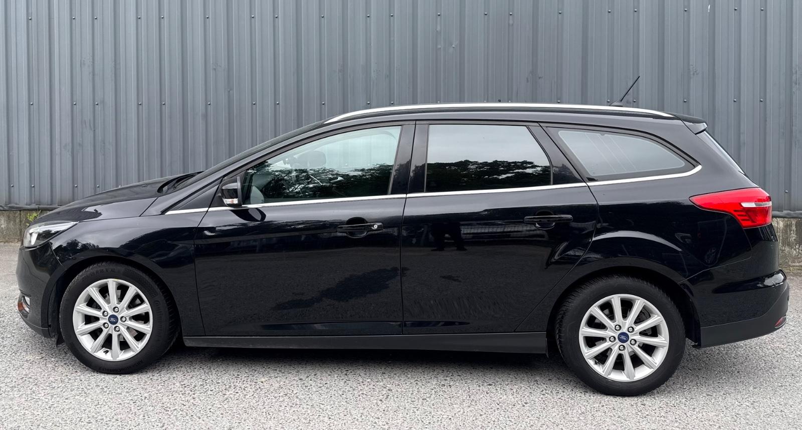 Ford Focus Turnier Titanium Aut Klimaaut,Shz,Temp,Alu