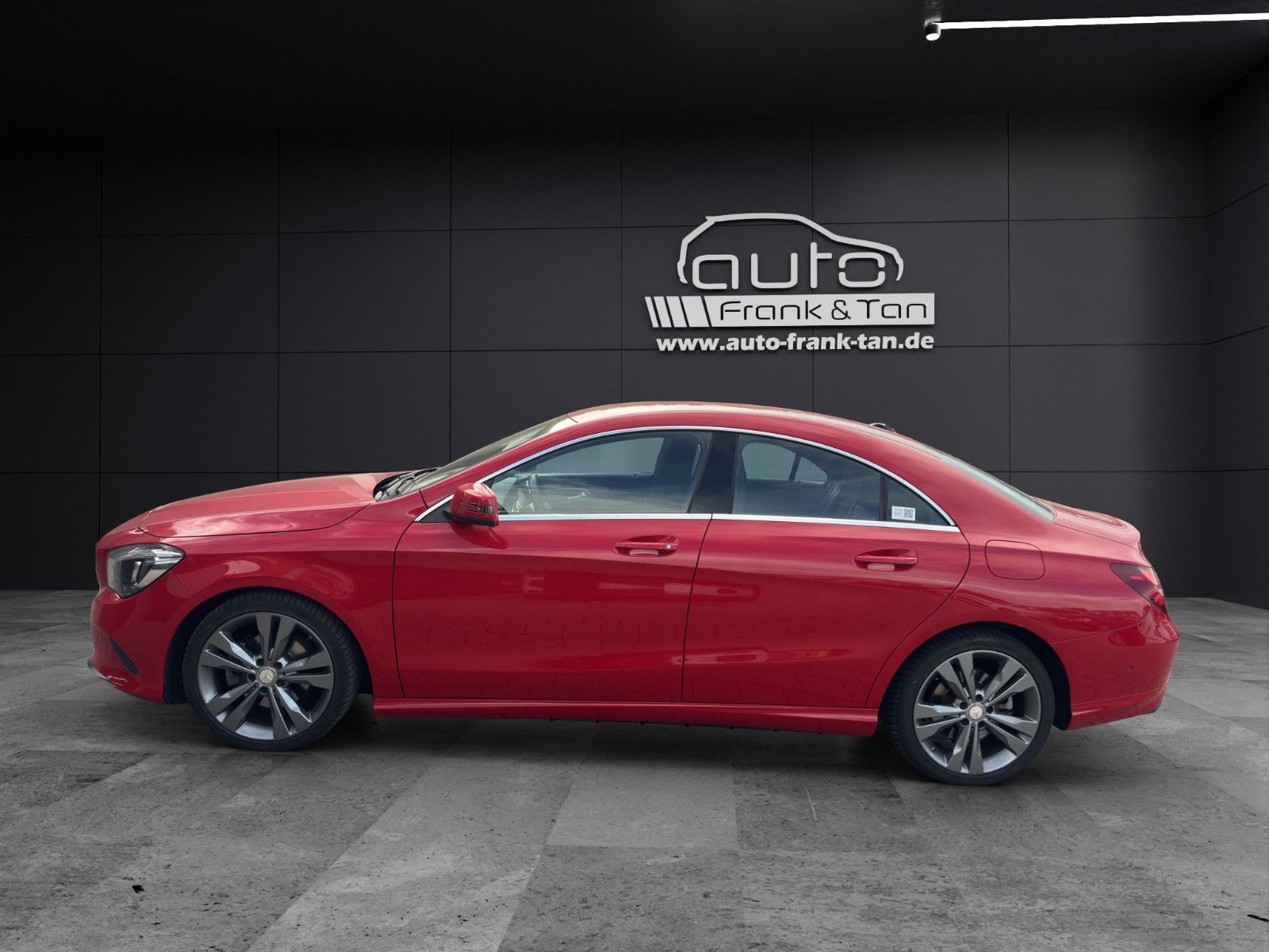 Fahrzeugabbildung Mercedes-Benz CLA 180/Urban/Sportpaket/Keyless Go/Ambiente