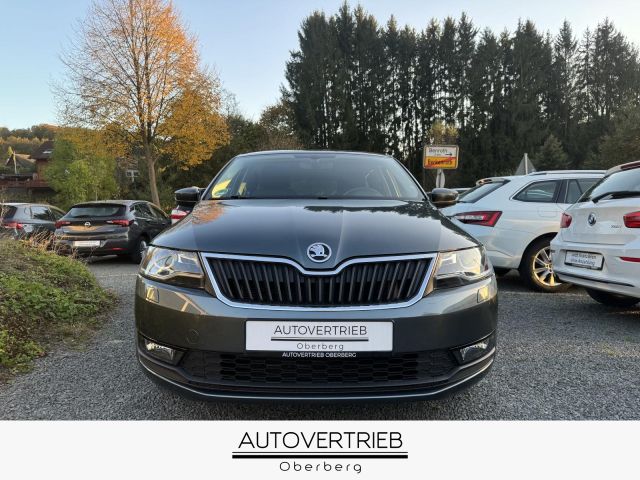 Skoda Rapid Spaceback 1.6 TDI LED TEMPO TOUCH SHZ PDC