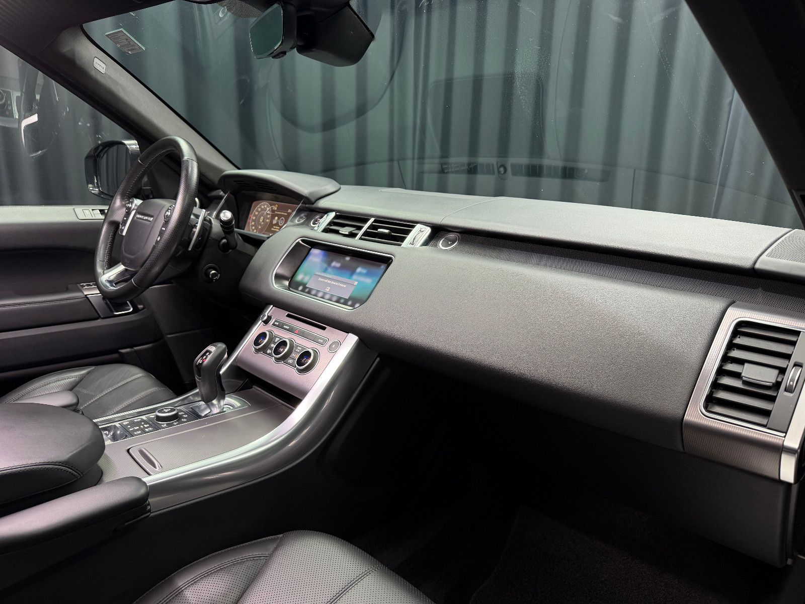 Fahrzeugabbildung Land Rover Range Rover Sport HSE|MERIDIAN|PANO|AHK|LUFT