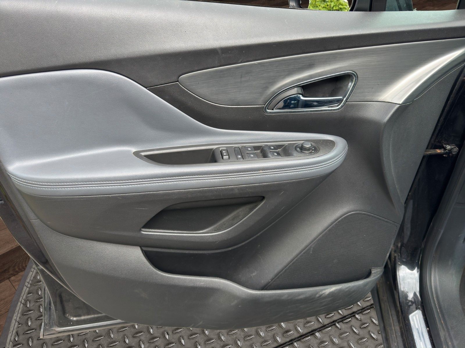 Fahrzeugabbildung Opel Mokka Innovation 4x4 Klima/Navi/Xenon/TÜV NEU
