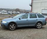 Skoda Octavia Combi Scout 2.0 TDI 4x4 *LEDER*BI-XENON* - Skoda Octavia aus 2008: Scout