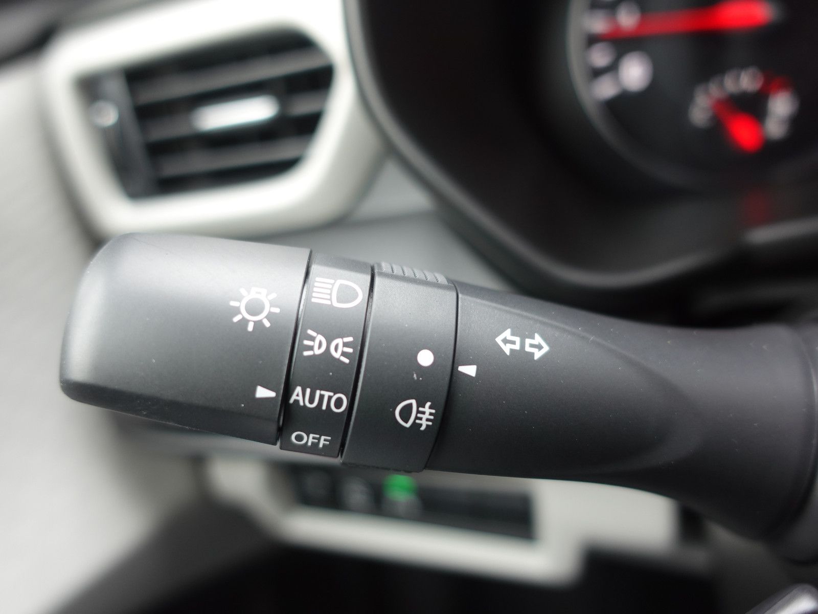 Fahrzeugabbildung Suzuki Swift Comfort+ 1.2 AUTOMATIK,Navi,Kamera,Sitzhzg