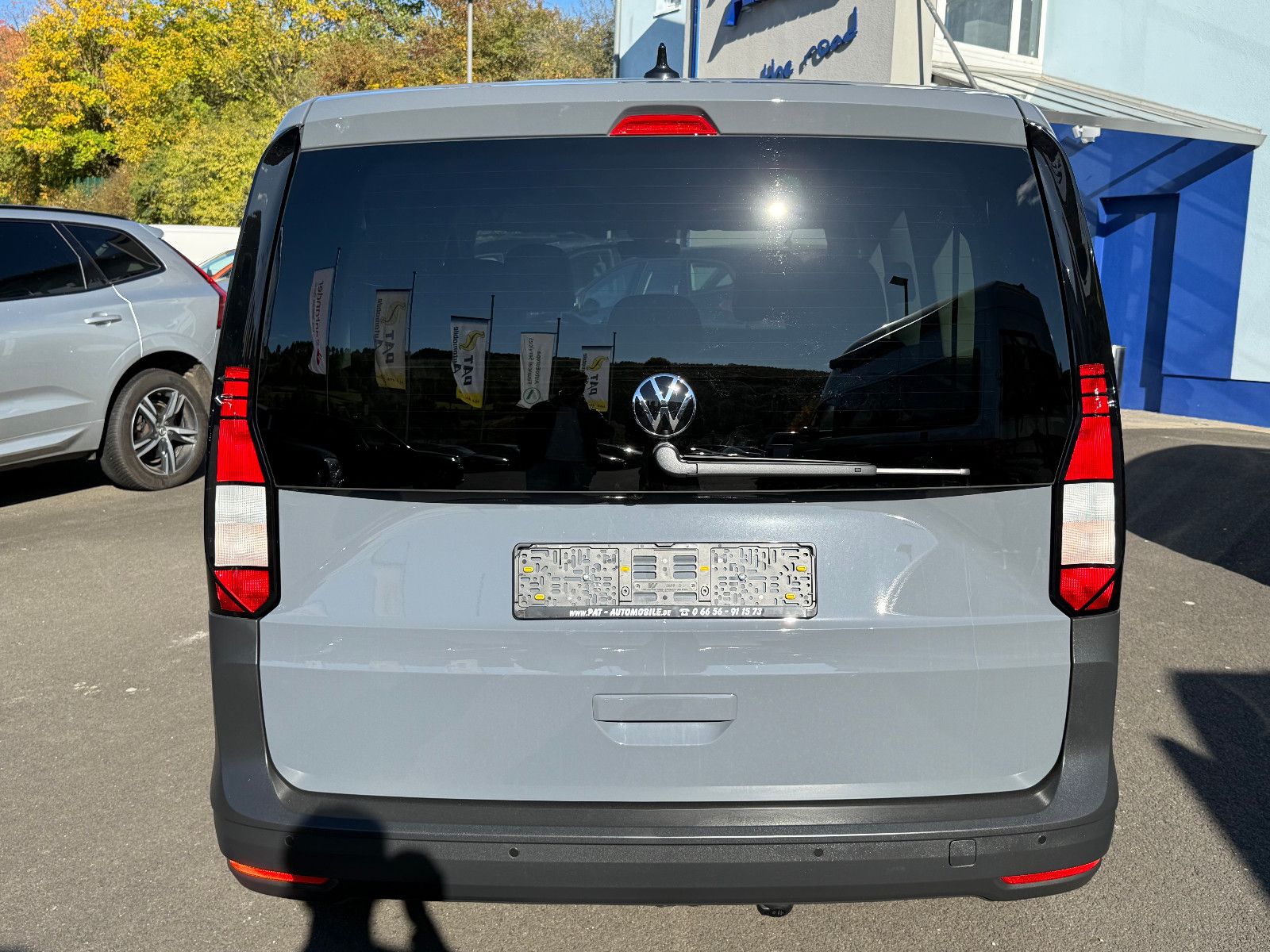 Fahrzeugabbildung Volkswagen Caddy TSI 7-Sitzer GRA AHK DAB Navi Kamera