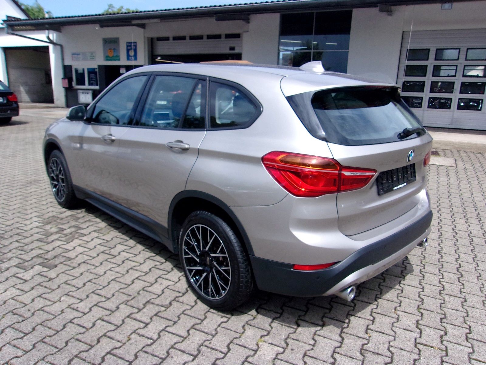 BMW X1 sDrive18d Automatic foto 6