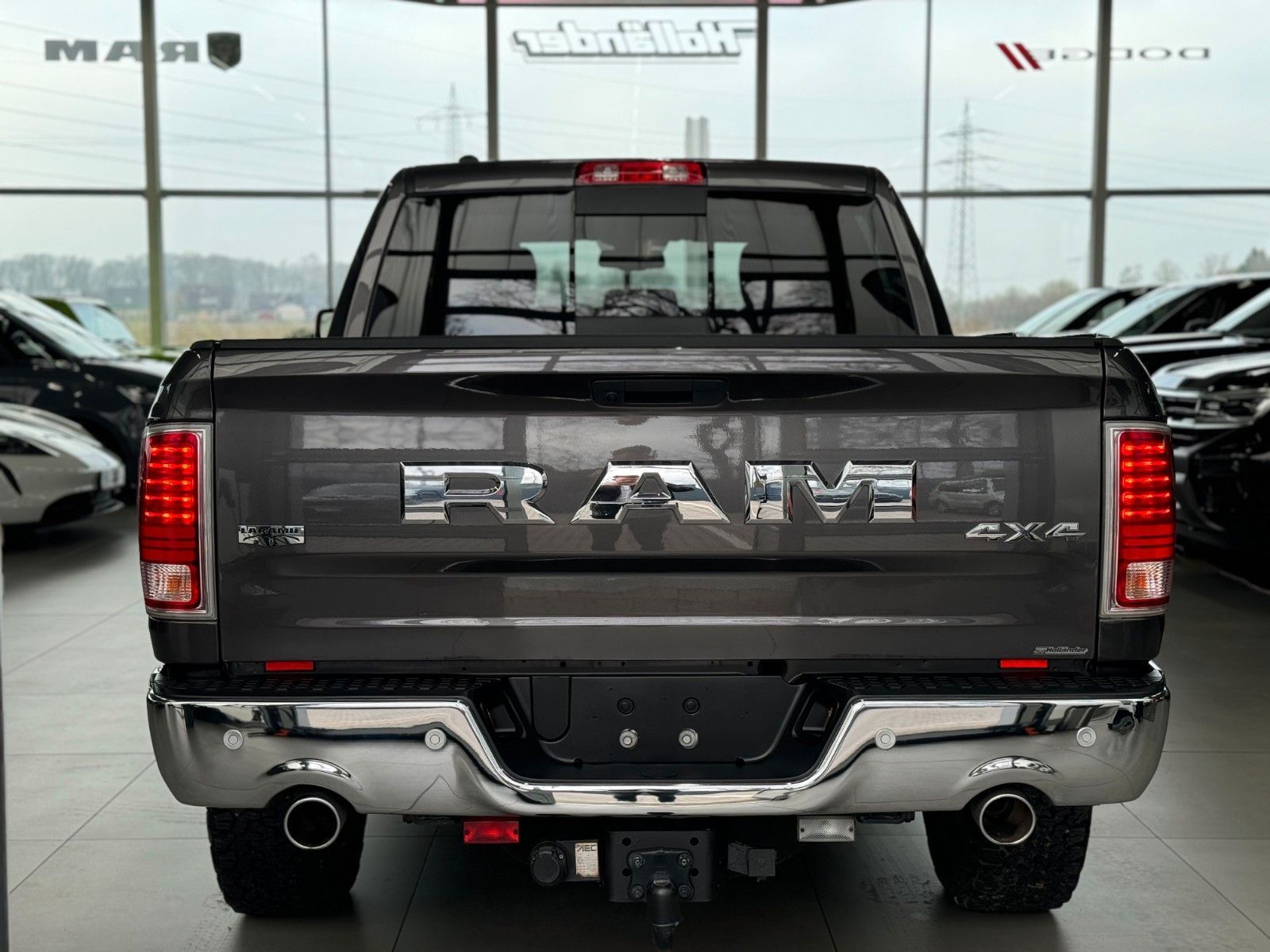 Fahrzeugabbildung Dodge RAM 1500 Laramie Classic  "LPG  AHK  Leder"