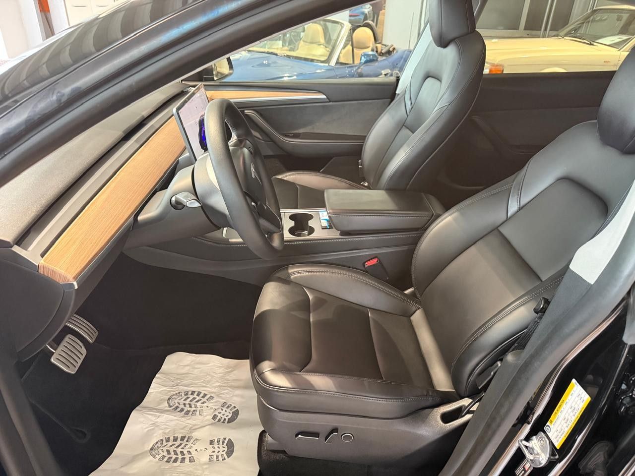 Tesla Model Y Long Range Dual AWD foto 11