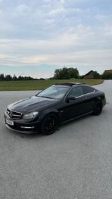 Mercedes-Benz C 63 AMG Coupé Autom. AMG - Mercedes-Benz C 63 AMG mit Benzin-Antrieb: Sportwagen, Automatik