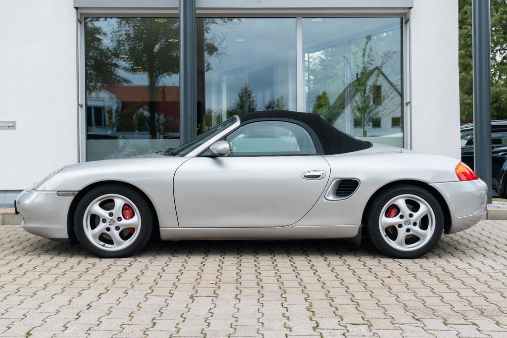 Porsche Boxster S/ SITZHEIZUNG/ CD/ HARMAN/ ALARM/ 18" Porsche Boxster S/ SITZHEIZUNG/ CD/ HARMAN/ ALARM/ 18"