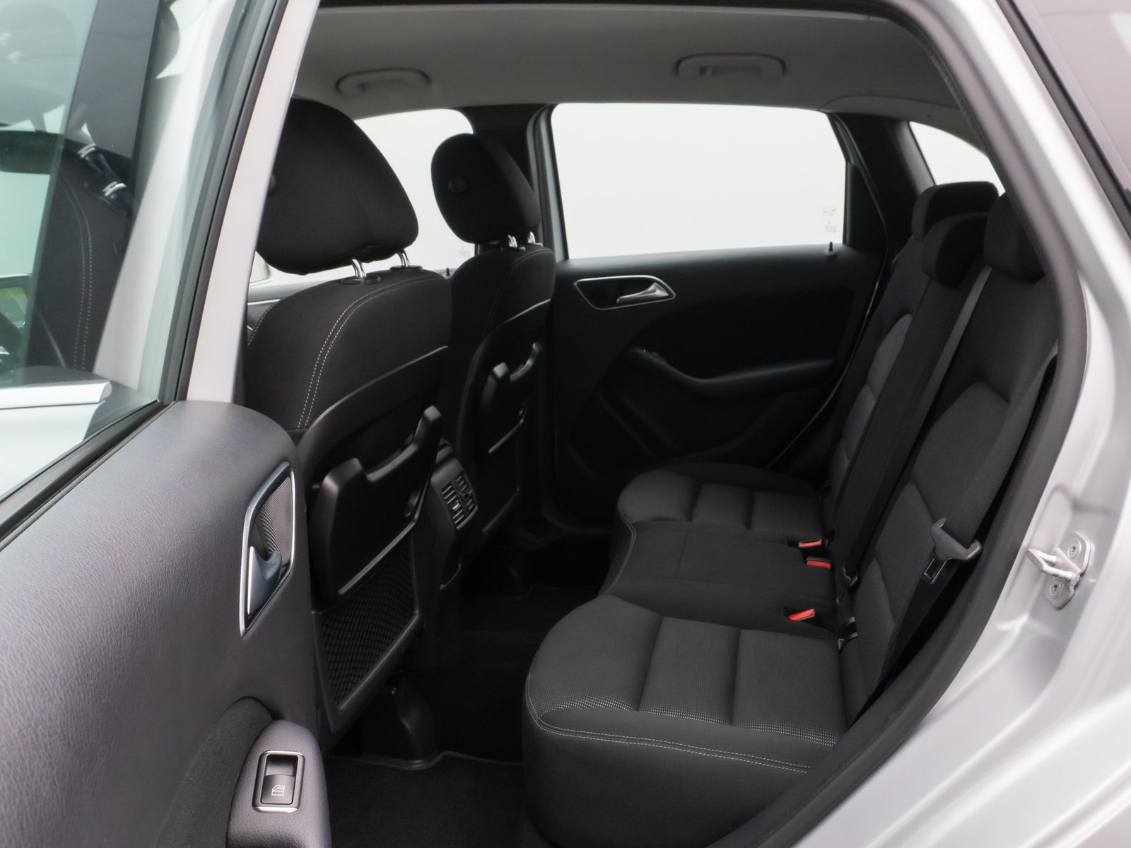 Fahrzeugabbildung Mercedes-Benz B 180 CDI Navi Sitzhzg Bi-Xenon PDC Klimaautomat