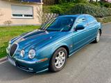 Jaguar Ein Jaguar S type 4.0 V8 zum Dahingleiten - Jaguar S-Type: 4.0