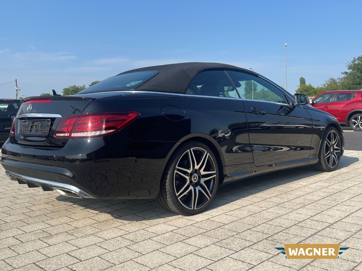 Fahrzeugabbildung Mercedes-Benz E 400 Cabrio AMG Paket Sportsitze