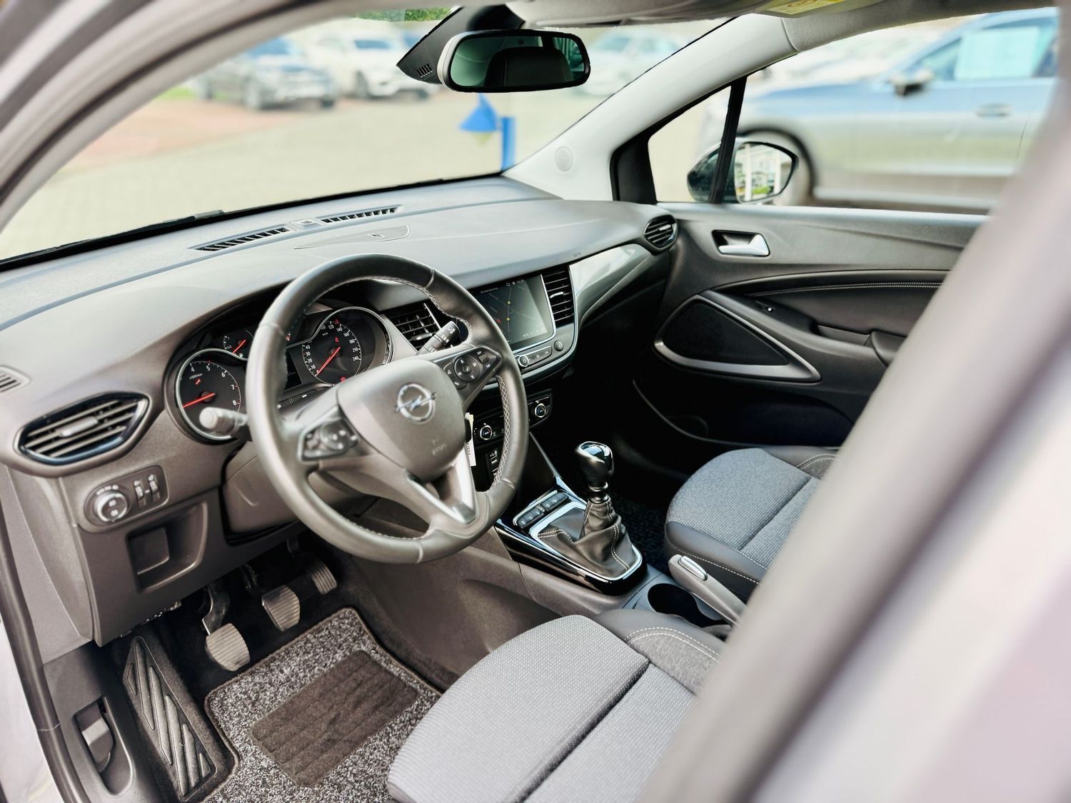 Fahrzeugabbildung Opel Crossland X 1,2 T ENJOY, Navi, ECO-LED, RFK, PTS