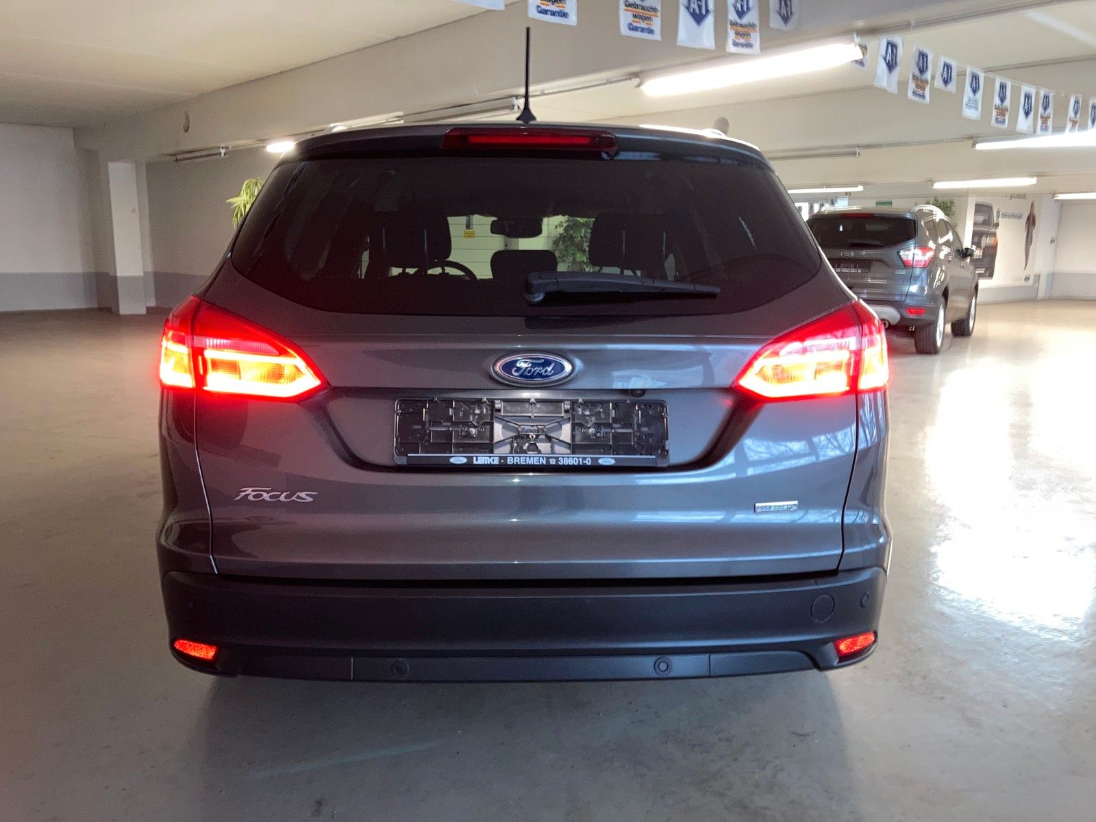 Fahrzeugabbildung Ford Focus Titanium Xenon, Navi., Kamera, Keyfree uvm
