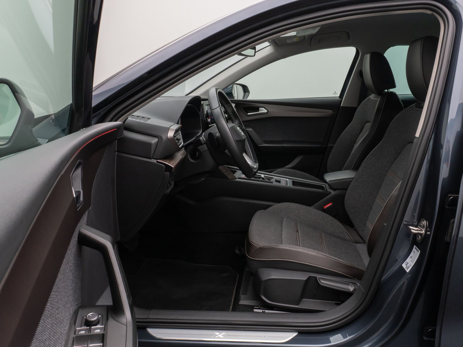 Fahrzeugabbildung SEAT Leon Sportstourer Xcellence Kamera LED 8fach ACC