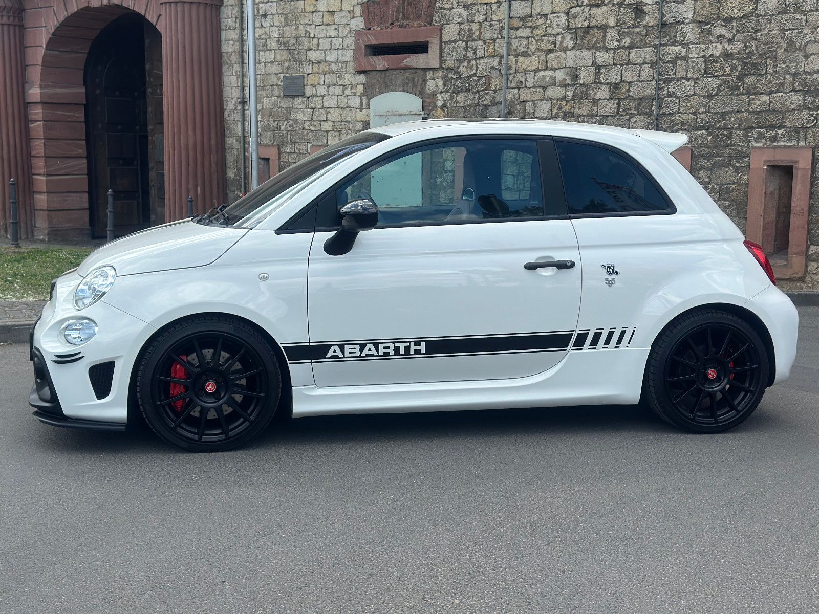 Fahrzeugabbildung Abarth 595 COMPETIZIONE*MODELLJAHR 2020*
