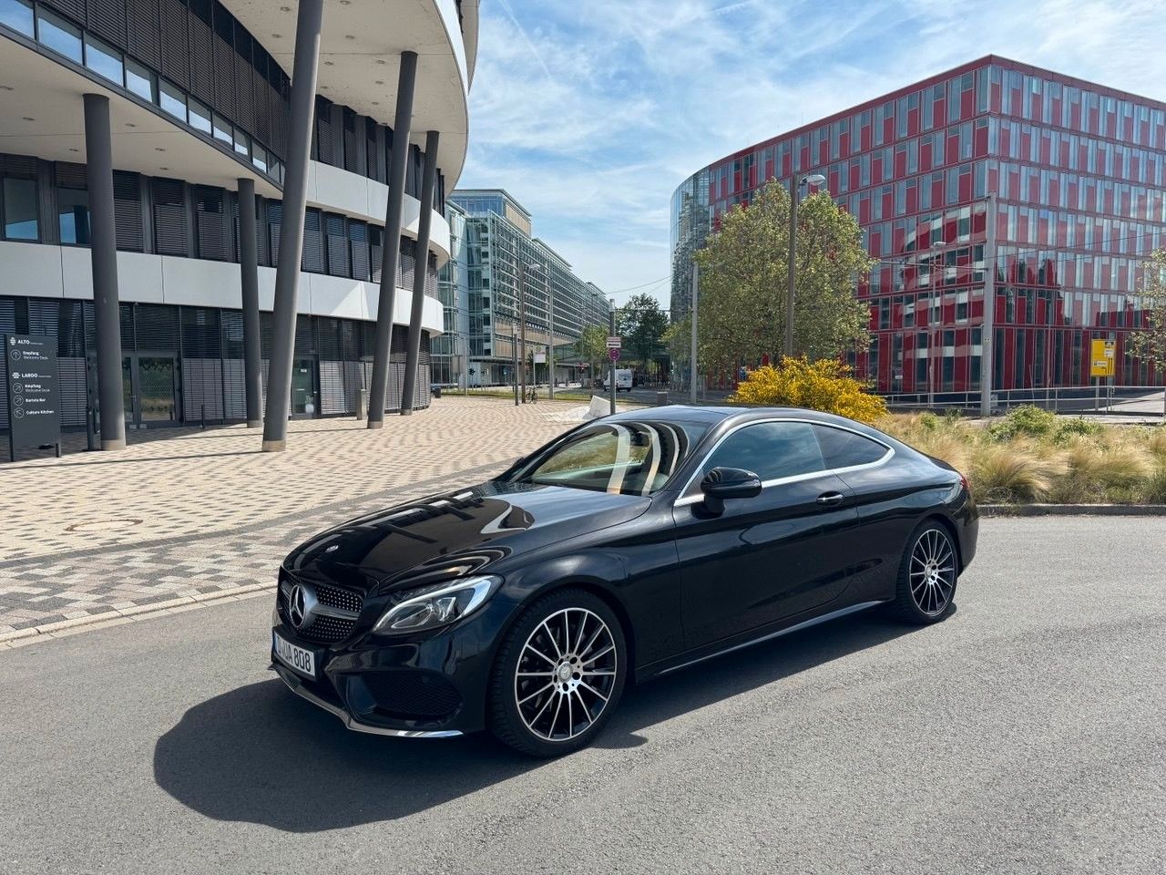 MERCEDES-BENZ C 250 d AMG Line Autom. TOP ZUSATND