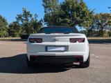 Chevrolet Camaro 6.2 V8 AT - - Chevrolet Camaro: V6