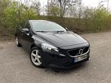 Volvo V40 T2 - schwarz